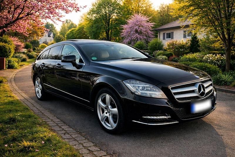 Gebraucht Mercedes CLS250 204 PS (150 kW) 2014 Schwarz Kombi
