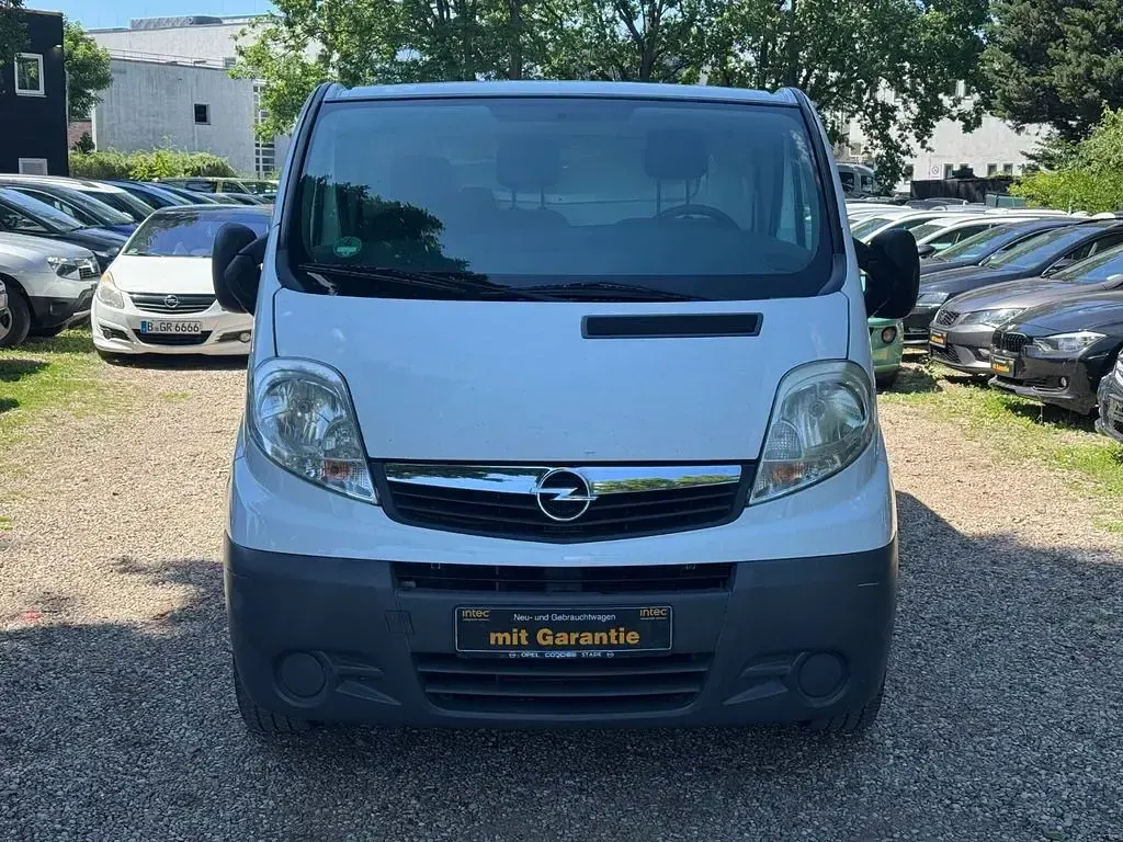 Gebraucht Opel Vivaro 90 PS (66 kW) 2007 Weiß Van / Kleinbus