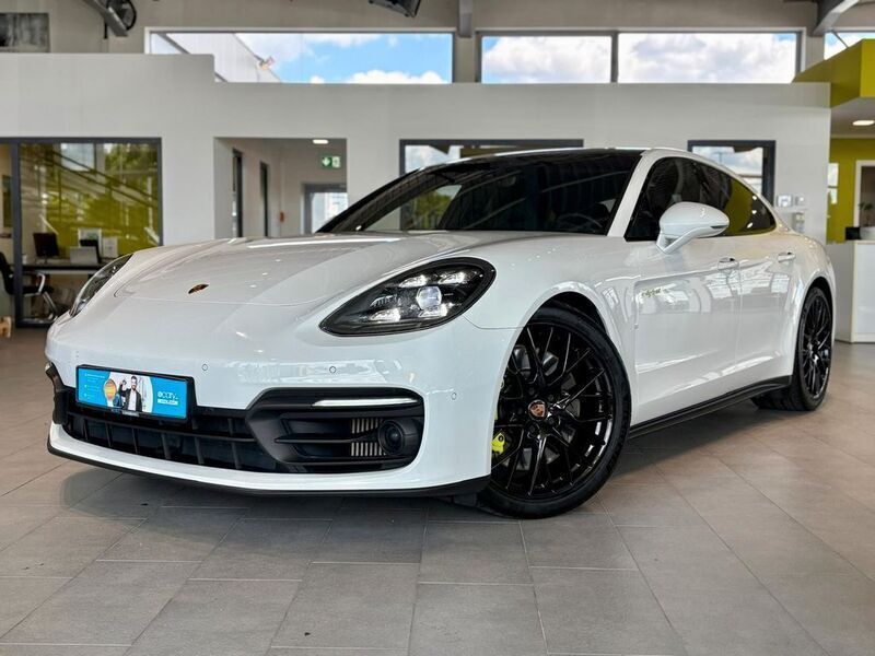 Pure white Gebraucht 2020 Porsche Panamera 4S Limousine | 77.995 € (Superpreis) - Bild 1/4
