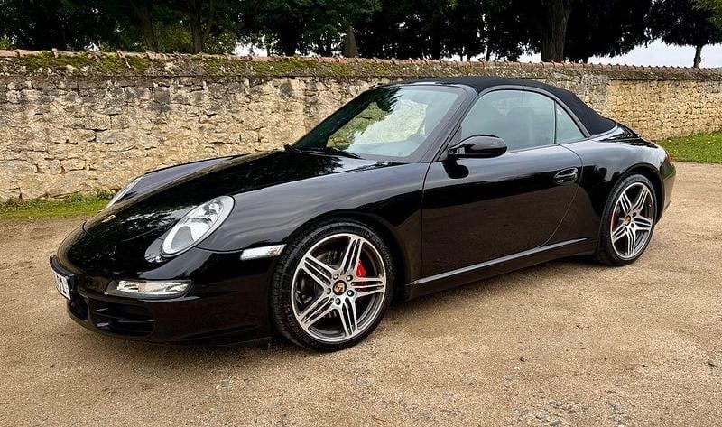 Schwarz Gebraucht 2007 Porsche 911 Carrera S Cabriolet Cabrio | 52.911 € (Fairer Preis) - Bild 1/4