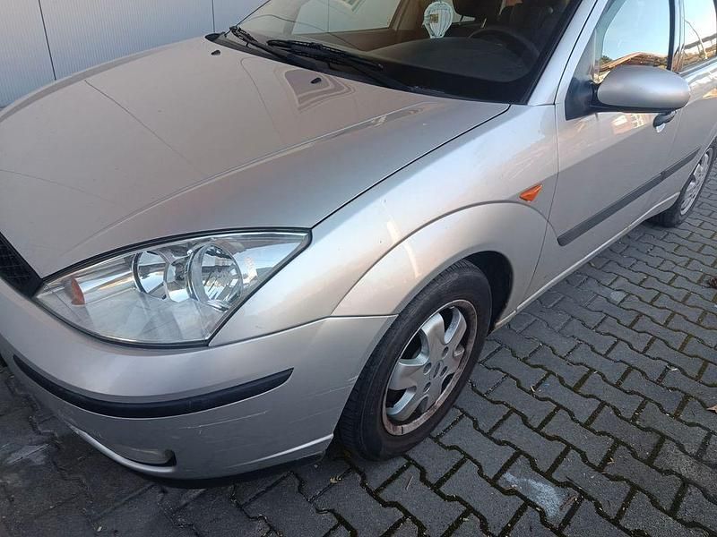 Gebraucht Ford Focus 101 PS (74 kW) 2002 Grau Limousine