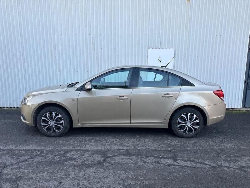 Gebraucht Chevrolet Cruze LT 141 PS (103 kW) 2010 Gold Limousine