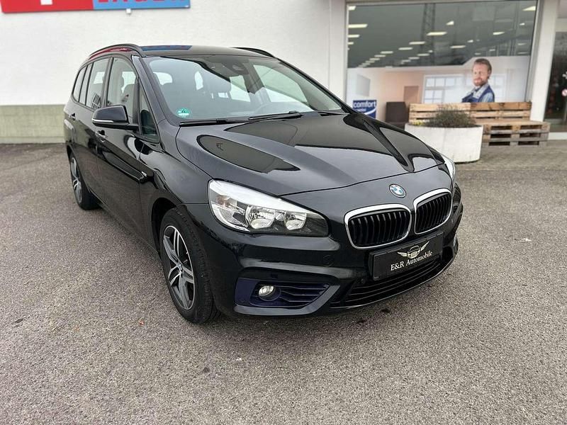 Black sapphire metallic Gebraucht 2016 BMW 218 Gran Tourer Sport Line Van / Kleinbus | 7.499 € (Guter Preis) - Bild 1/4