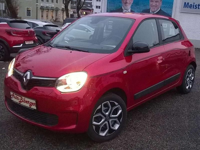 Gebraucht Renault Twingo Equilibre 65 PS (47 kW) 2024 Dezirrot Kleinwagen
