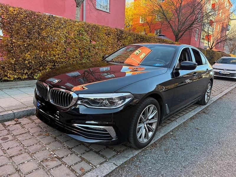 Schwarz Gebraucht 2020 BMW 520 Luxury Line Limousine | 29.999 € (Etwas zu teuer) - Bild 1/4