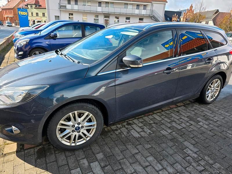 Usata Ford Focus 140 CV (102 kW) 2013 Station wagon