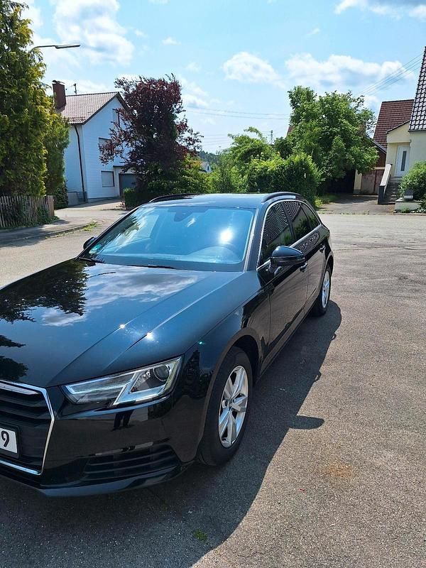 Gebraucht Audi A4 150 PS (110 kW) 2017 Schwarz Kombi