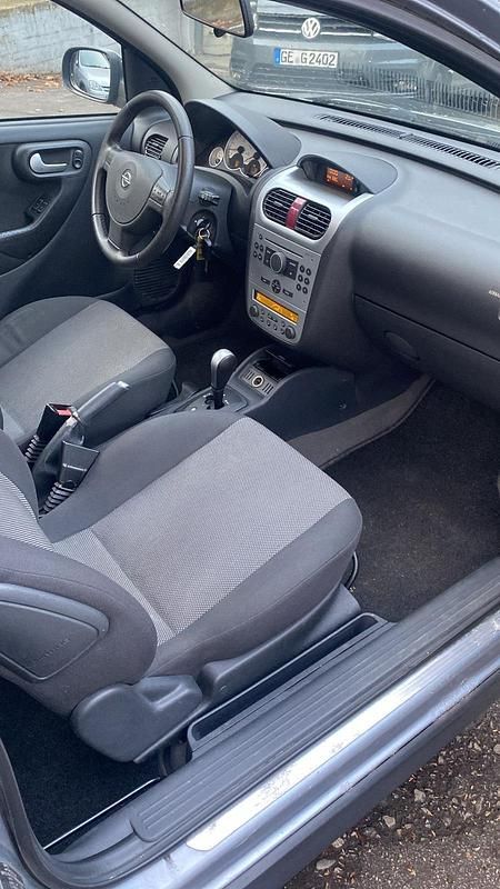 Gebraucht Opel Corsa 80 PS (58 kW) 2006 Grau Kleinwagen