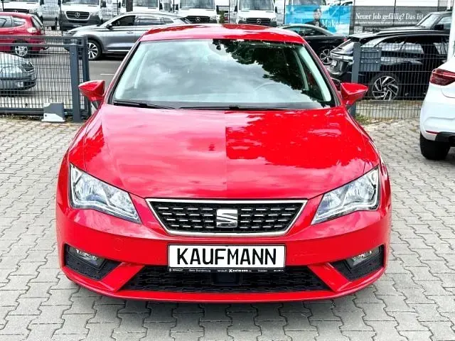 Gebraucht Seat Leon XCELLENCE 150 PS (110 kW) 2020 Rot Limousine