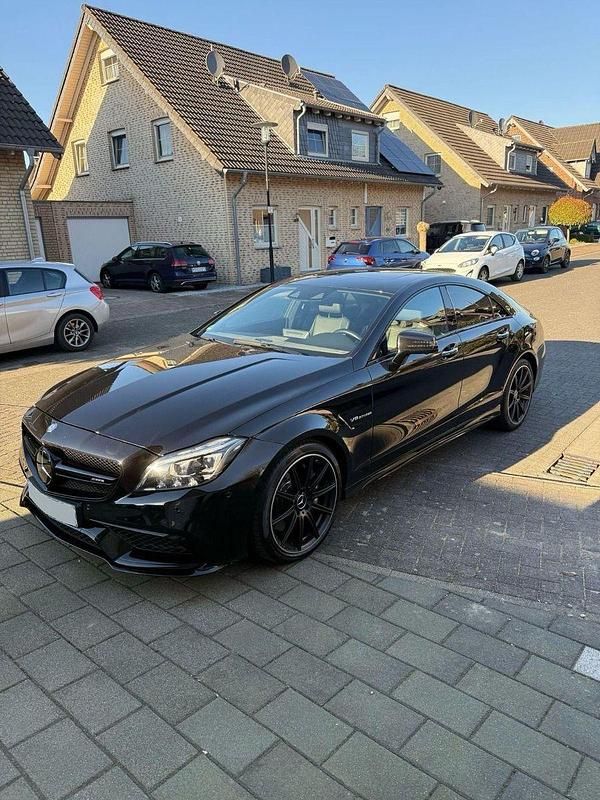 Schwarz Gebraucht 2015 Mercedes CLS63 AMG AMG Coupé | 64.499 € (Fairer Preis) - Bild 1/4