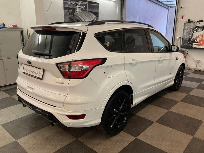 Gebraucht Ford Kuga ST-Line 242 PS (177 kW) 2018 Weiß SUV