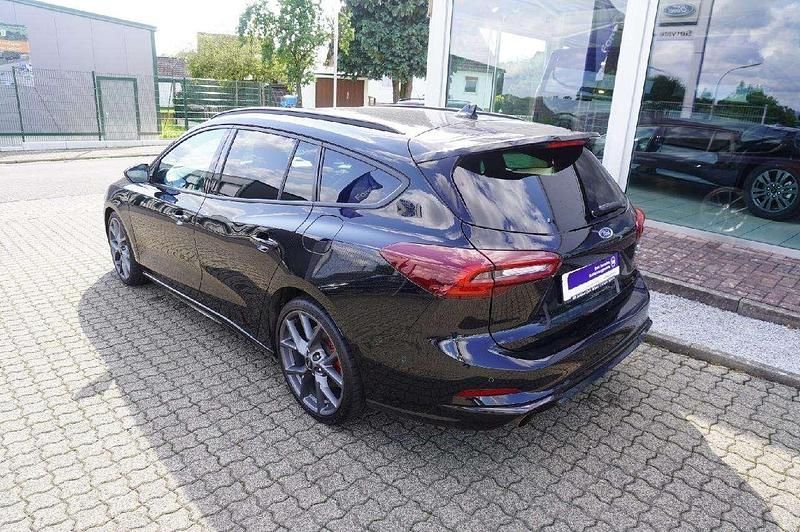 Gebraucht Ford Focus ST 280 PS (205 kW) 2022 Obsidianschwarz metallic Kombi