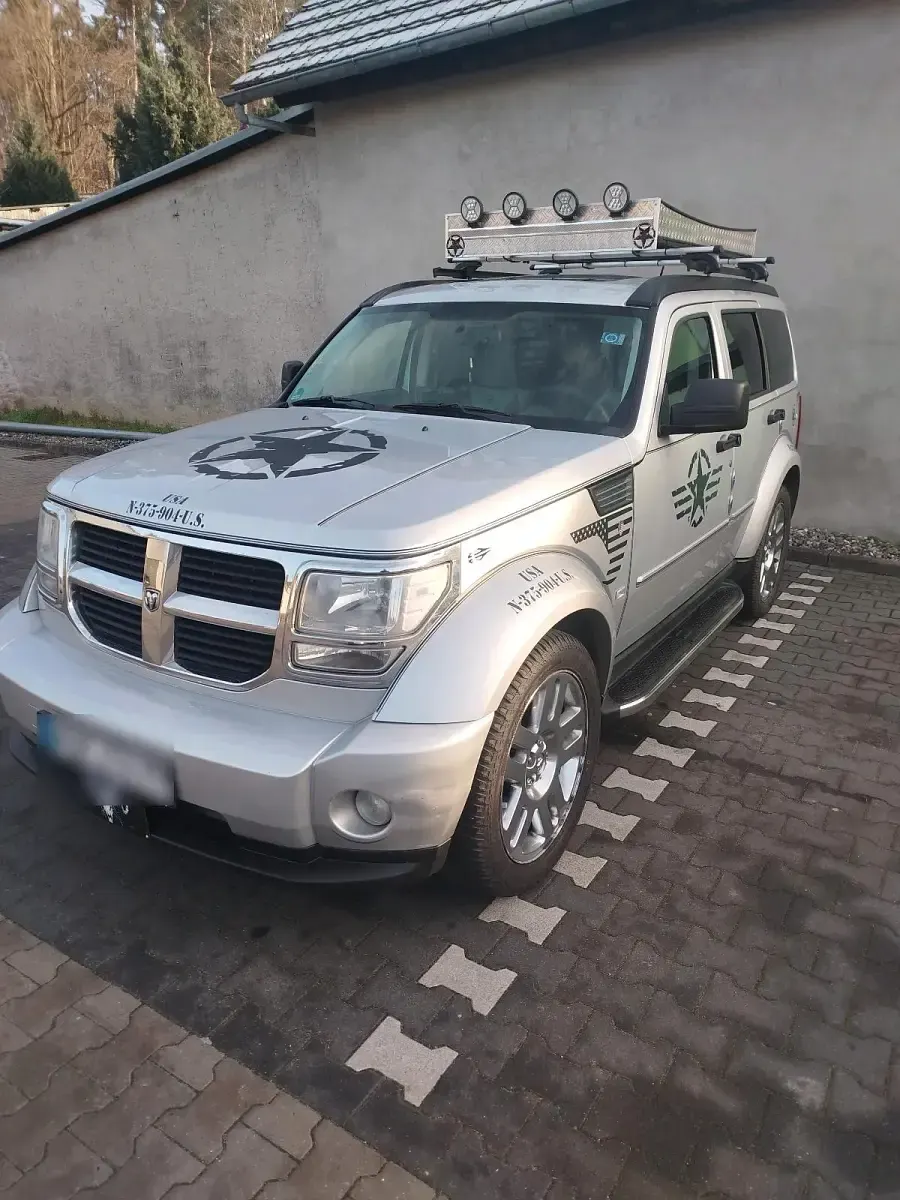 Gebraucht Dodge Nitro 177 PS (130 kW) 2010 Silber SUV