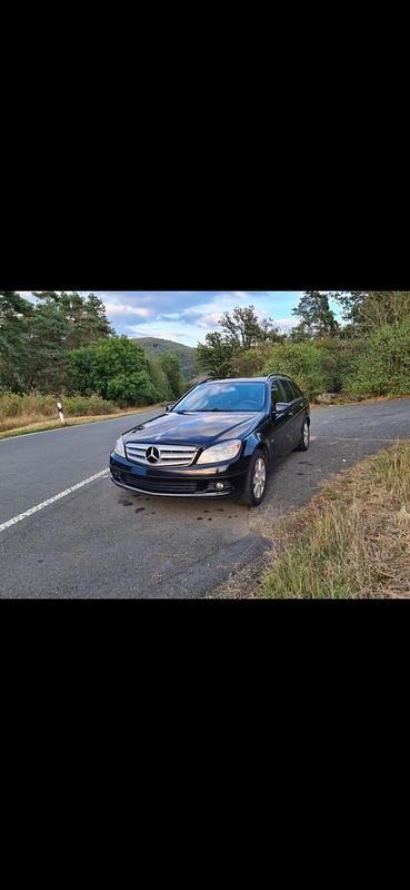 Schwarz Gebraucht 2010 Mercedes C220 Kombi | 3.500 € (Guter Preis) - Bild 1/4