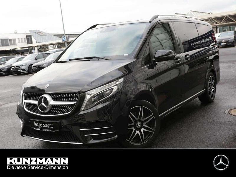Obsidianschwarz metallic Gebraucht 2019 Mercedes 300 AMG Kombi | 48.890 € (Guter Preis) - Bild 1/4