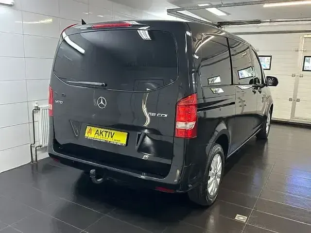 Gebraucht Mercedes Vito 163 PS (119 kW) 2018 Schwarz Van