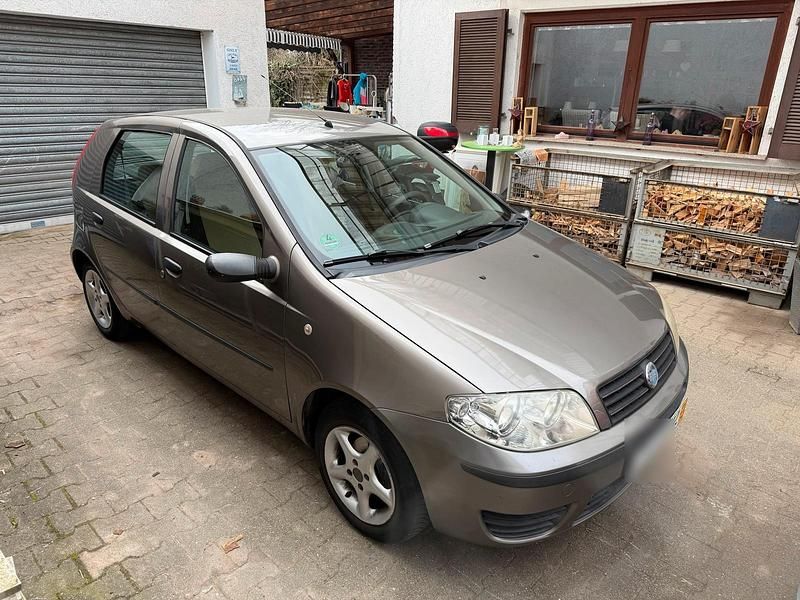 Gebraucht Fiat Punto 60 PS (44 kW) 2005 Braun Kleinwagen