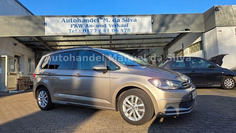 Beige Gebraucht 2015 VW Touran Comfortline Van / Kleinbus | 9.980 € (Etwas zu teuer) - Bild 1/4