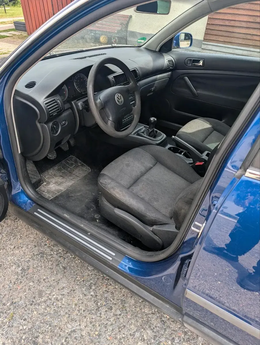 Gebraucht VW Passat 110 PS (80 kW) 2002 Blau Limousine
