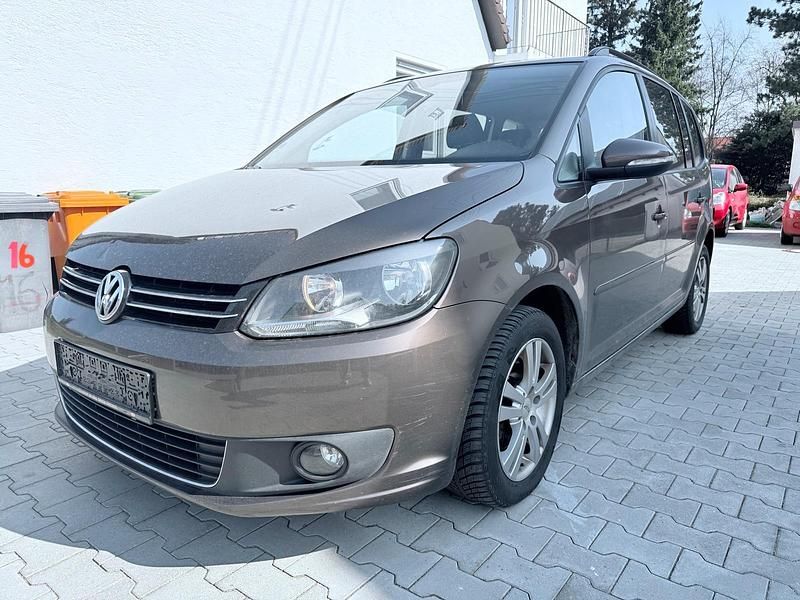 Gebraucht VW Touran 105 PS (77 kW) 2012 Braun Van / Kleinbus