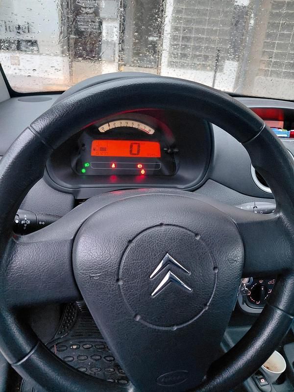 Gebraucht Citroën C2 75 PS (55 kW) 2006 Silber Kleinwagen