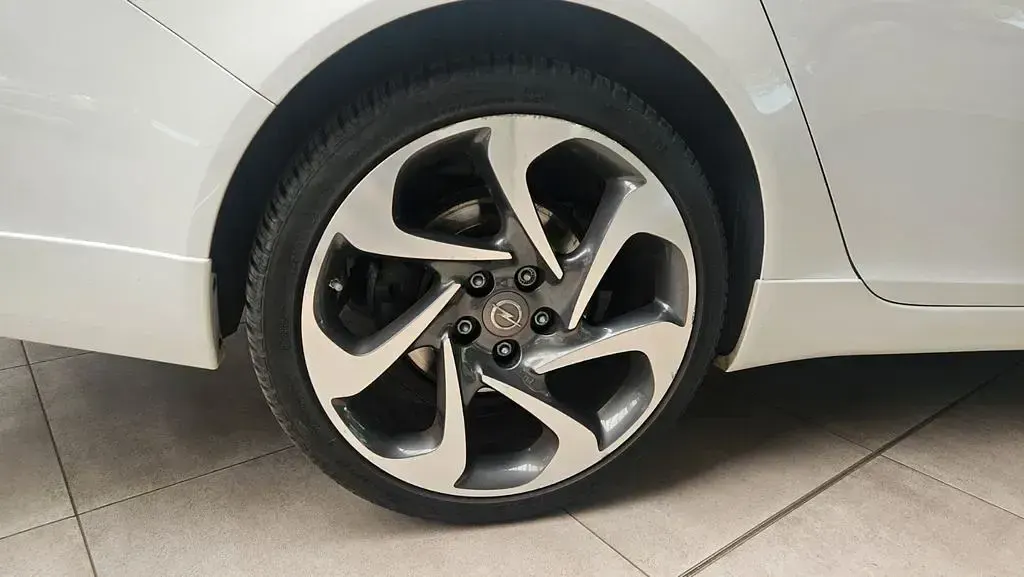 Gebraucht Opel Insignia OPC 250 PS (183 kW) 2015 Weiß Kombi