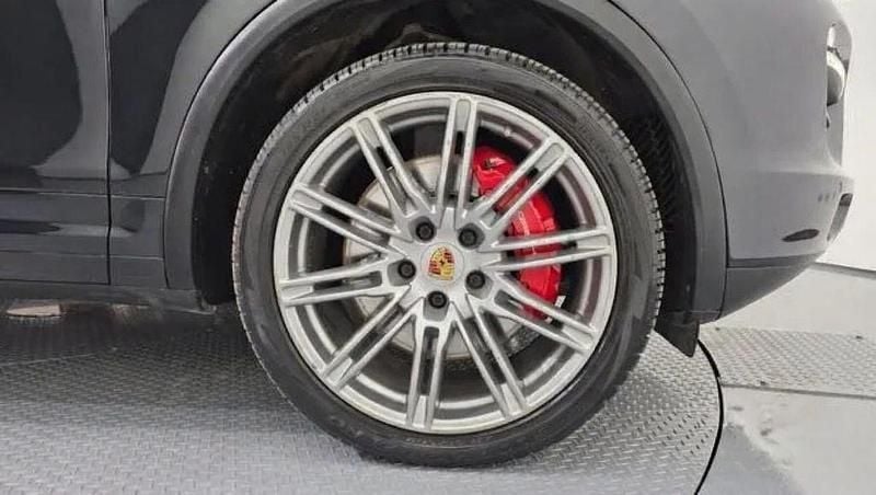 Gebraucht Porsche Cayenne Turbo 500 PS (367 kW) 2010 Schwarz SUV