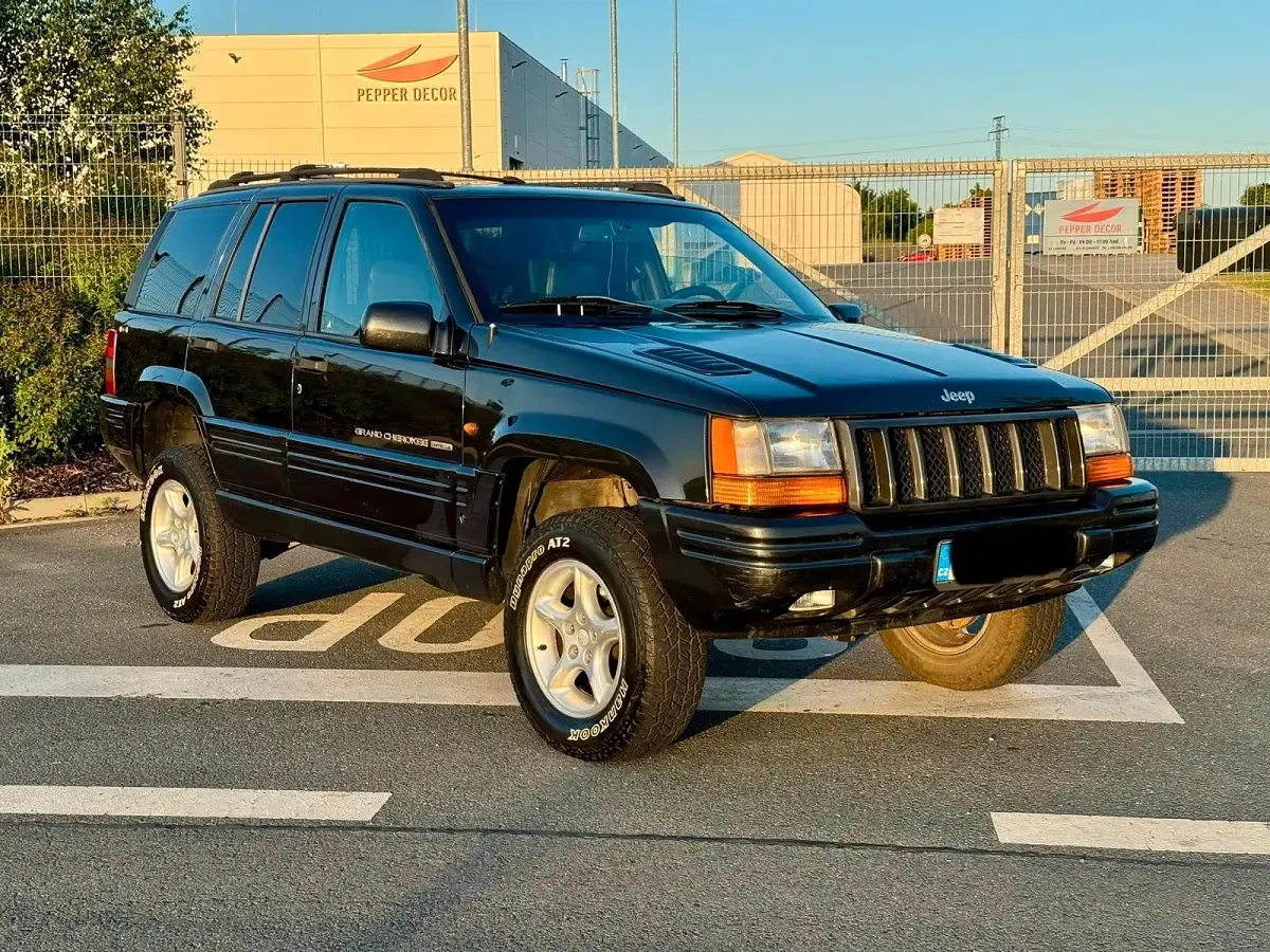 Gebraucht Jeep Grand Cherokee 231 PS (169 kW) 1998 Schwarz SUV