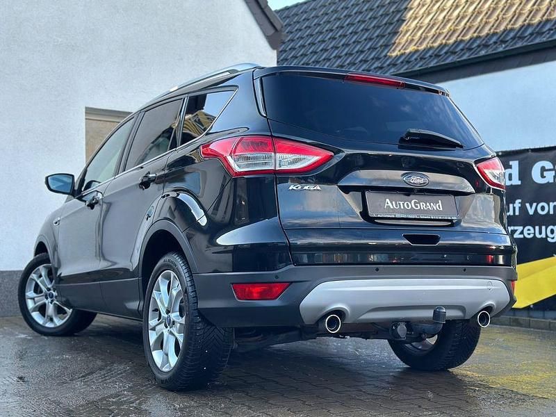 Gebraucht Ford Kuga Titanium 163 PS (119 kW) 2014 Schwarz SUV