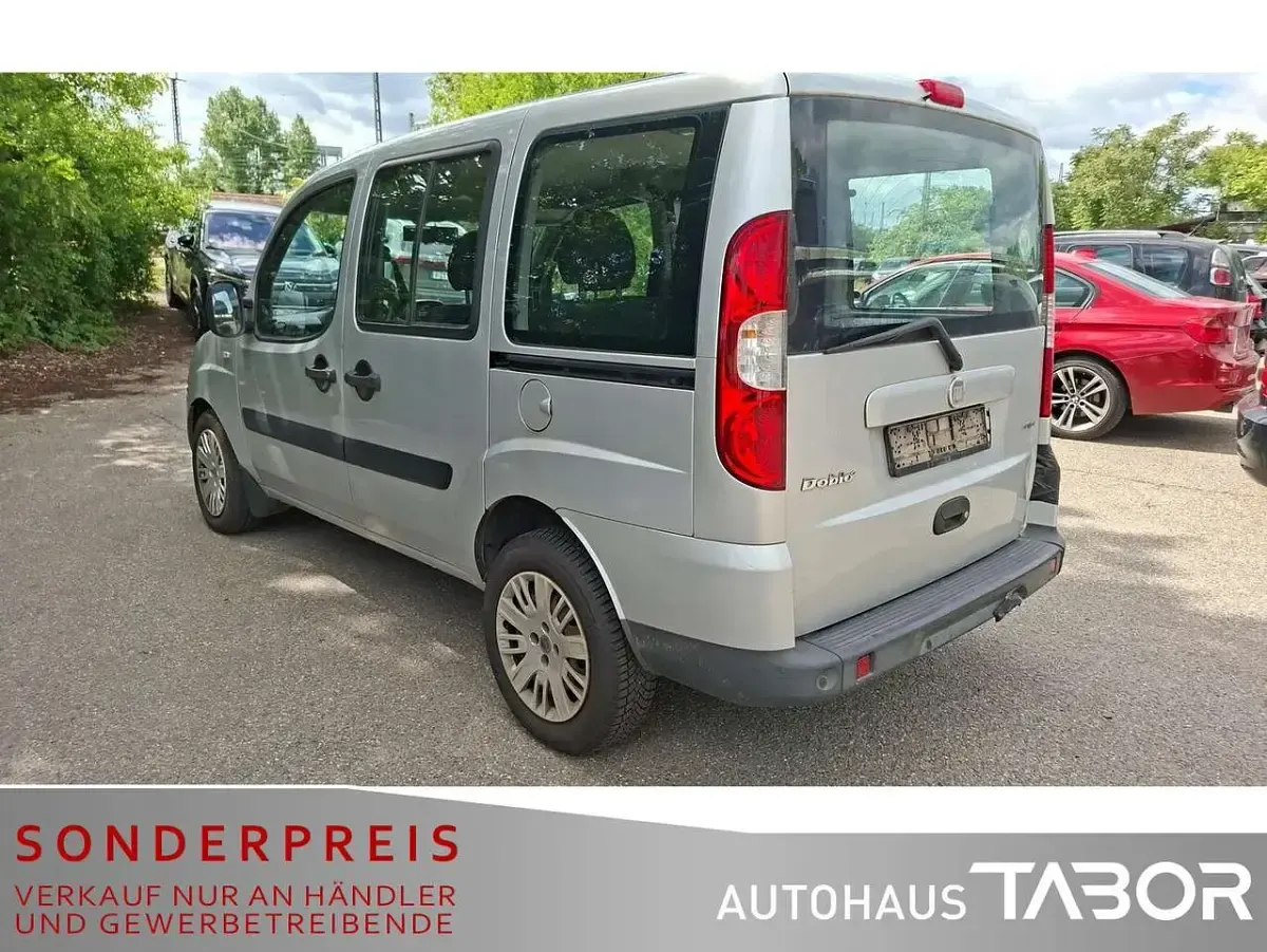 Gebraucht Fiat Doblò 84 PS (61 kW) 2009 Unbekannt Van / Kleinbus