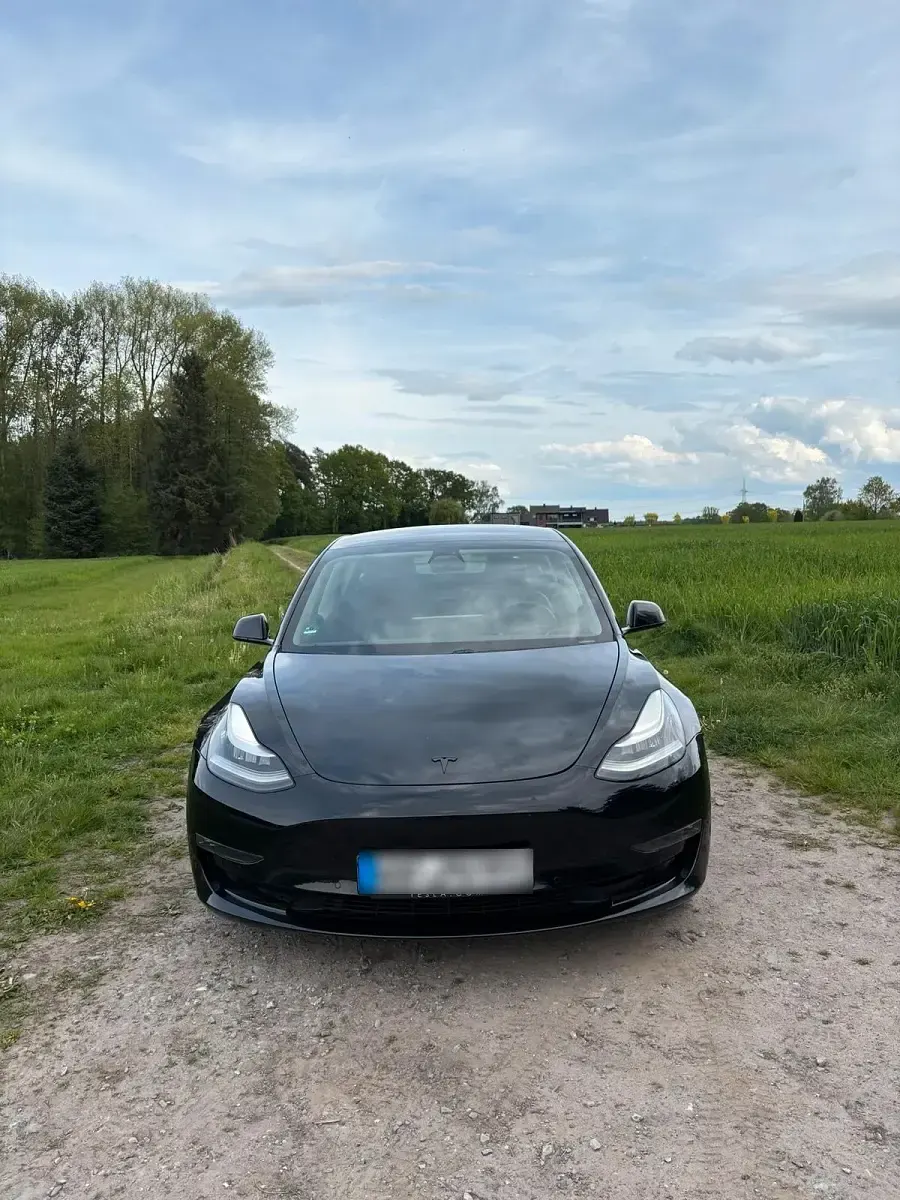 Second-hand Tesla Model 3 323 kW (440 CP) 2020 Negru Berlinǎ
