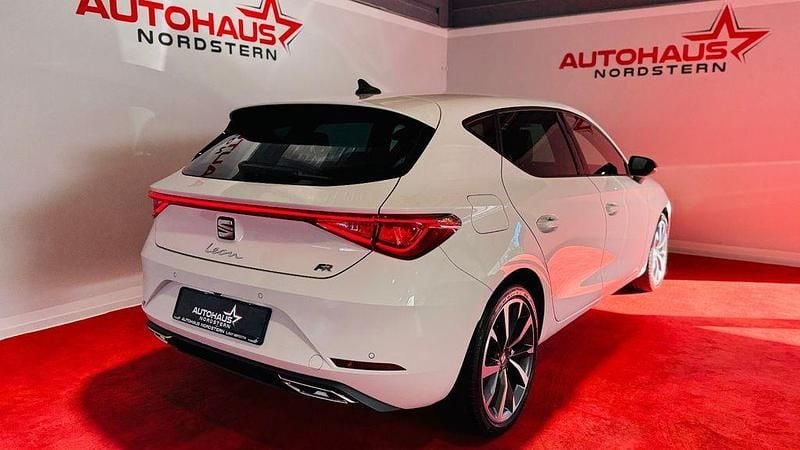 Gebraucht Seat Leon FR 150 PS (110 kW) 2023 Weiß Limousine