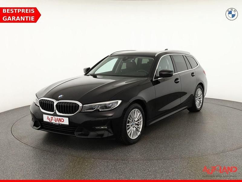 Schwarz Gebraucht 2020 BMW 320 Sport Line Kombi | 28.990 € (Teuer) - Bild 1/4