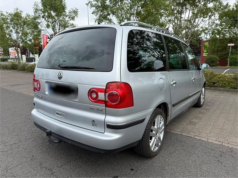 Gebraucht VW Sharan 2007 Silber Van / Kleinbus