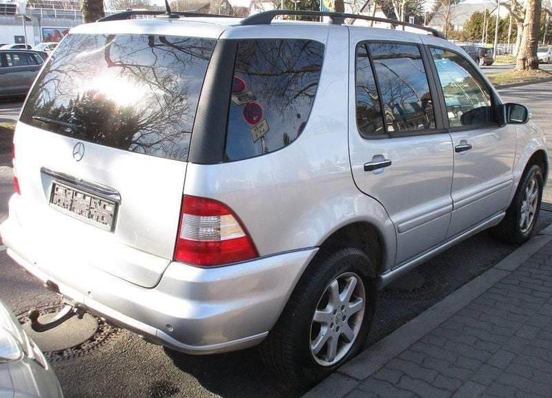 Gebraucht Mercedes ML400 250 PS (183 kW) 2004 Grau SUV