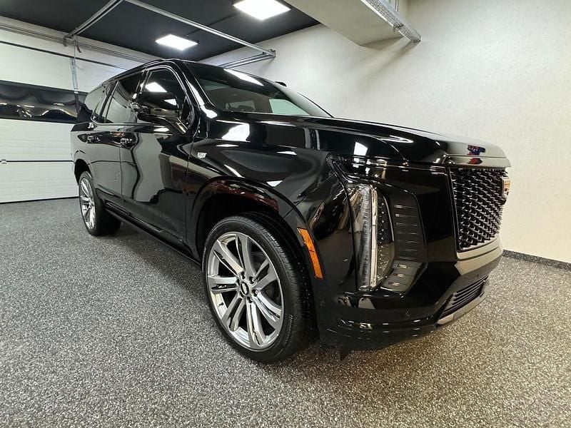 Neu Cadillac Escalade 426 PS (313 kW) 2026 Schwarz SUV