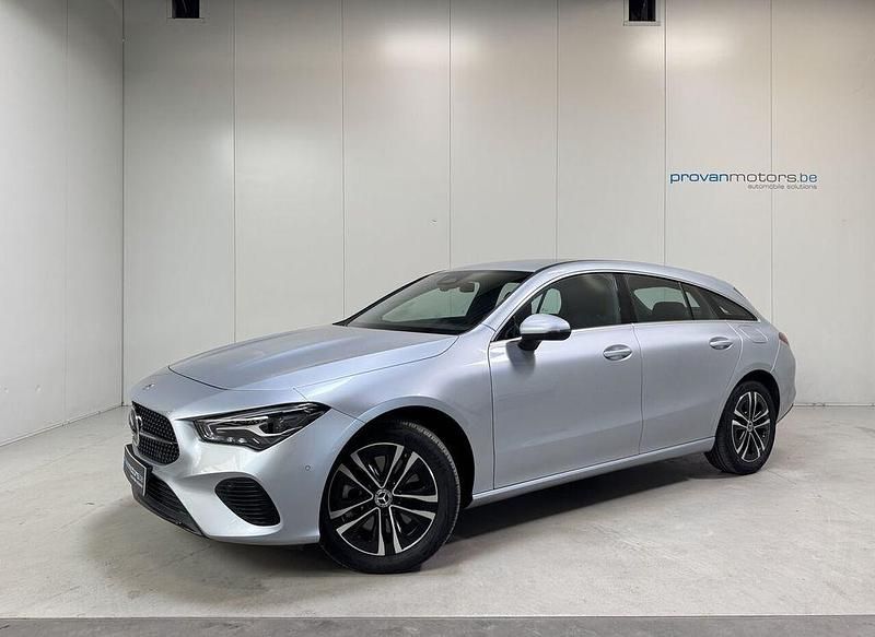 Gebraucht Mercedes CLA250e 218 PS (160 kW) 2024 Grau Limousine