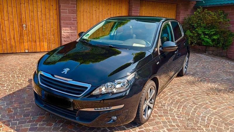 Schwarz Gebraucht 2016 Peugeot 308 Style Limousine | 6.990 € (Guter Preis) - Bild 1/4