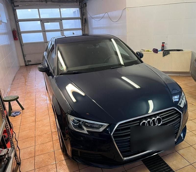 Gebraucht Audi A3 Comfort 116 PS (85 kW) 2017 Blau Kleinwagen