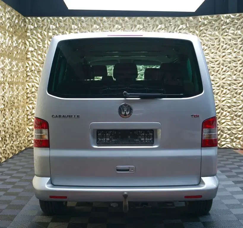 Gebraucht VW Caravelle 131 PS (96 kW) 2006 Silber Van