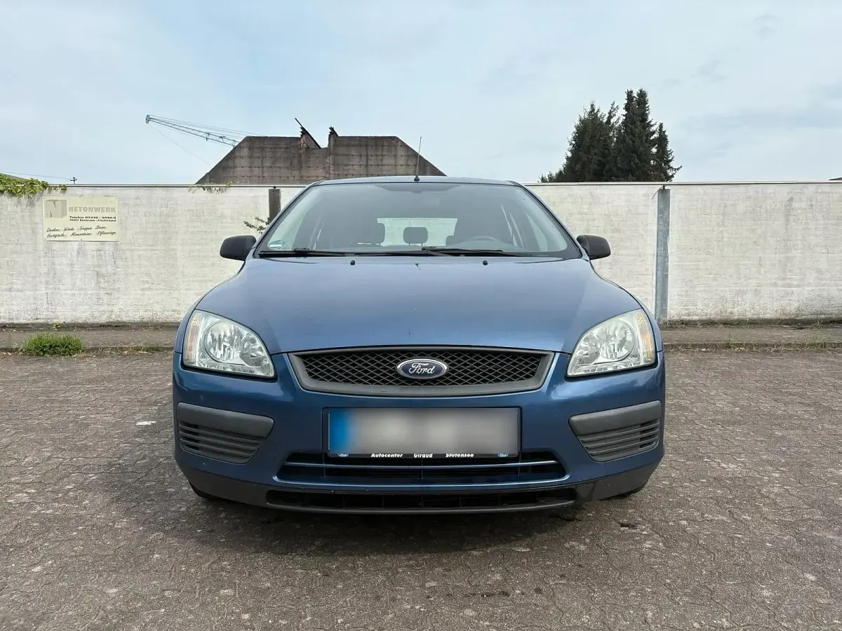 Gebraucht Ford Focus 101 PS (74 kW) 2006 Blau Limousine