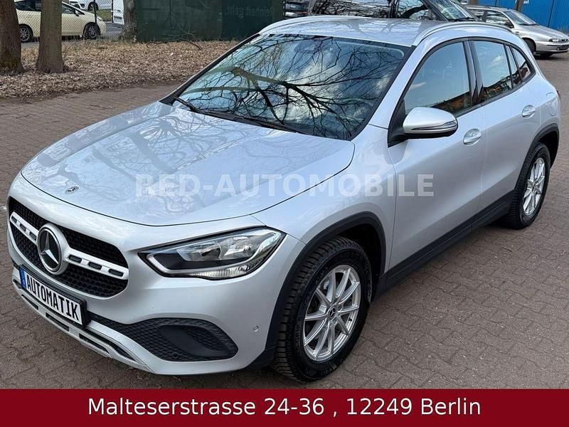 Gebraucht Mercedes GLA200 150 PS (110 kW) 2020 Silber SUV