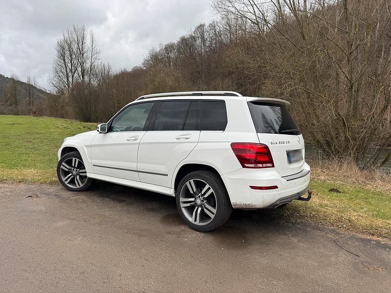 Gebraucht Mercedes GLK220 170 PS (125 kW) 2015 Weiß SUV