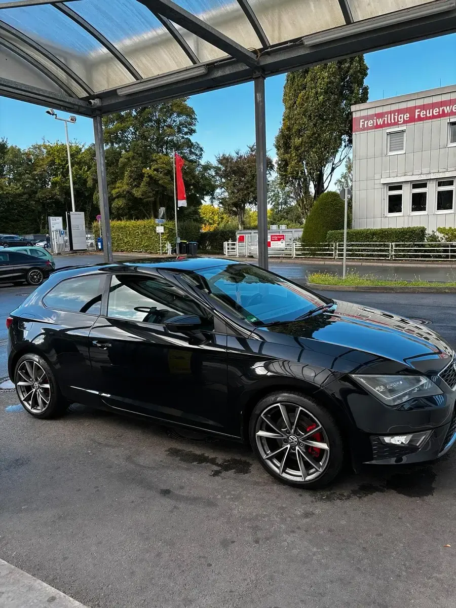 Gebraucht Seat Leon FR 179 PS (131 kW) 2013 Schwarz Limousine