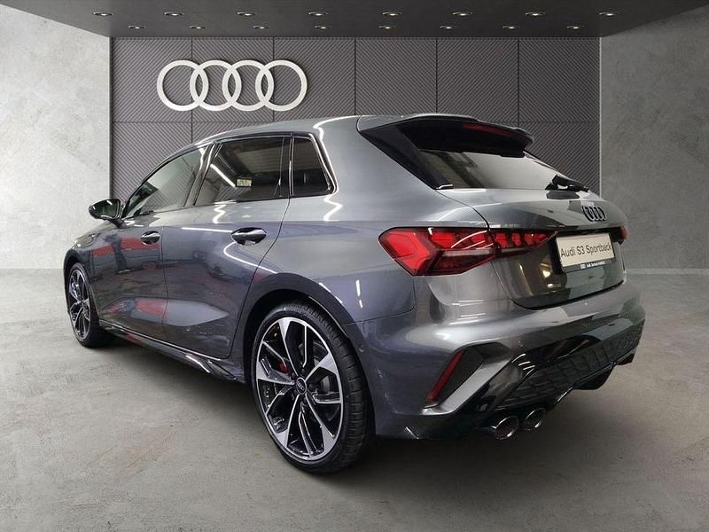 Gebraucht Audi S3 Sport 333 PS (244 kW) 2026 Grau Limousine