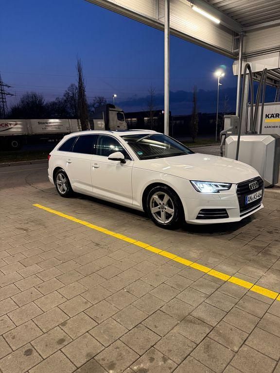 Gebraucht Audi A4 Design 150 PS (110 kW) 2019 Weiß Kombi