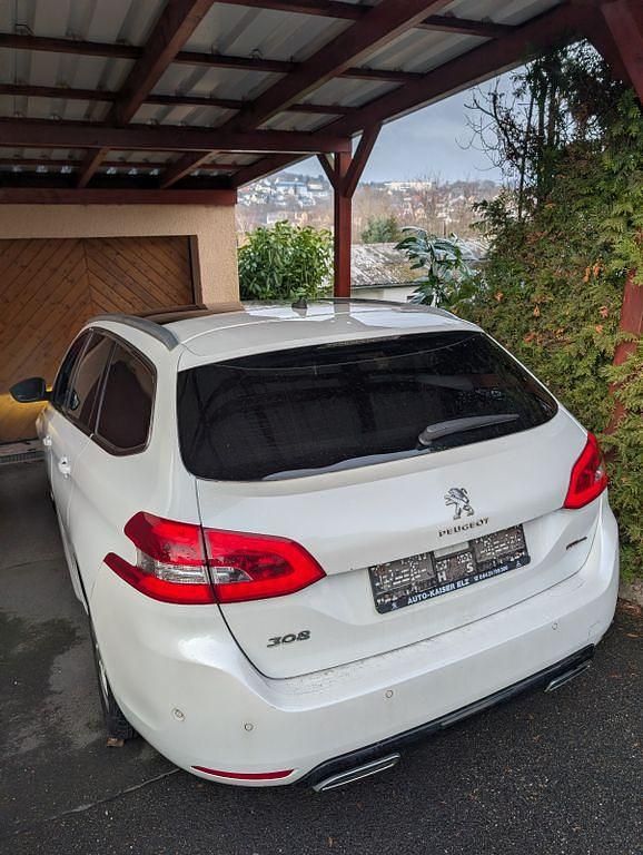 Gebraucht Peugeot 308 GT 131 PS (96 kW) 2020 Weiß Kombi