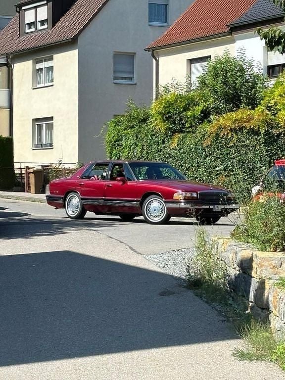 Gebraucht Buick Park Avenue 173 PS (127 kW) 1992 Rot Limousine