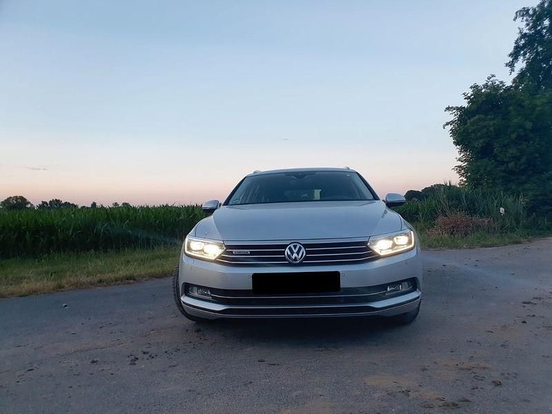 Używany VW Passat 239 KM (175 kW) 2018 Srebrny Kombi
