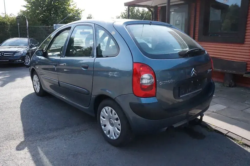 Gebraucht Citroën Xsara Picasso Comfort 95 PS (69 kW) 2005 Grau Van / Kleinbus